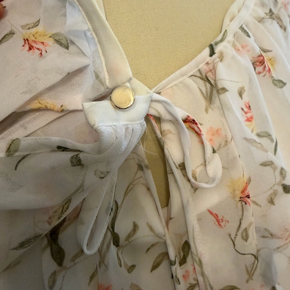 💥 WHBM Floral Chiffon Blouse BEAUTIFUL - Picture 7 of 10
